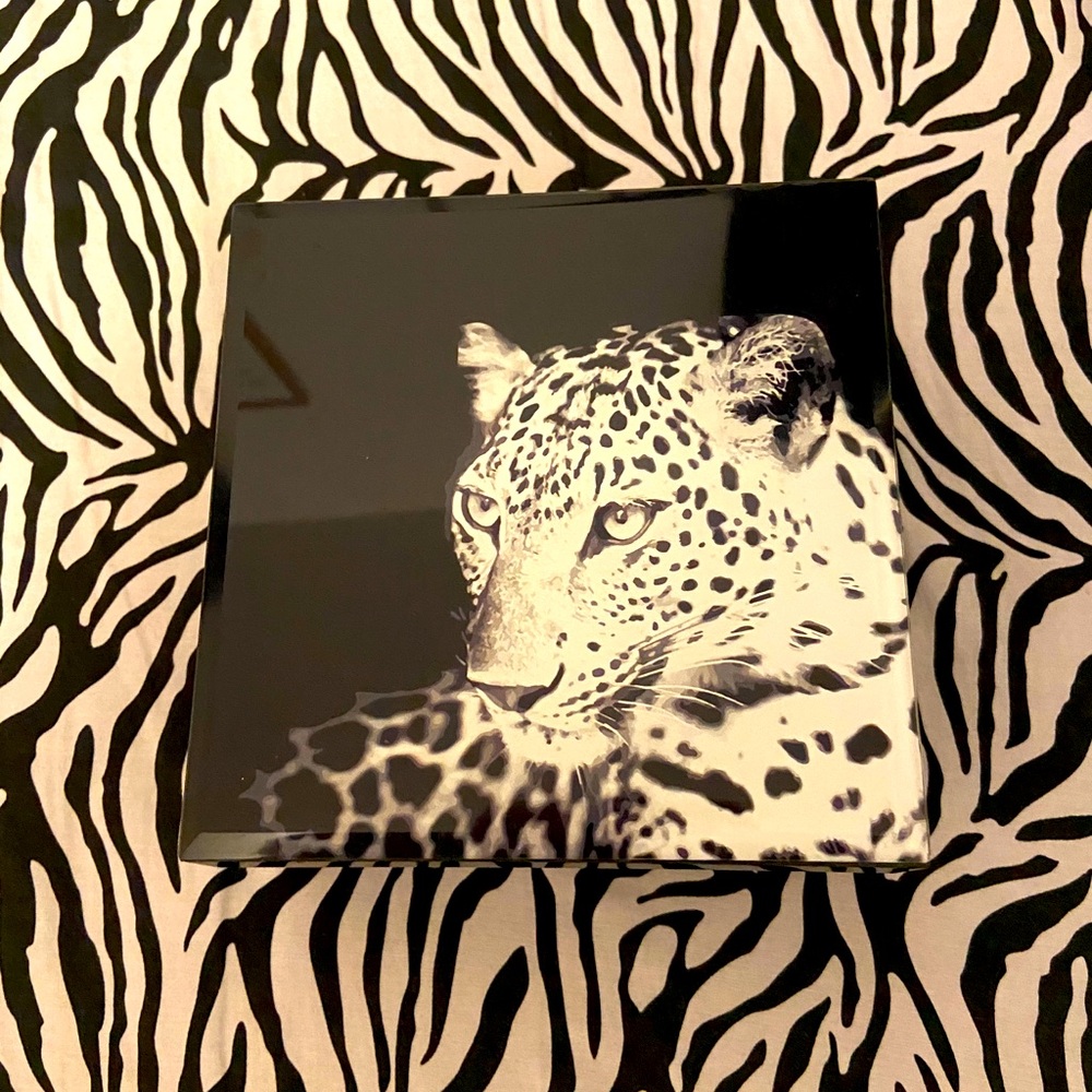 Jewelry box